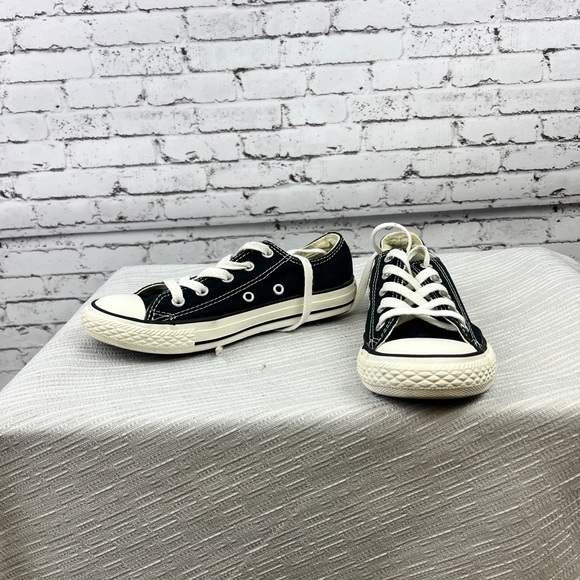 Converse Chuck Taylor all star black low top Kids shoes, size 1 - Picture 4 of 9